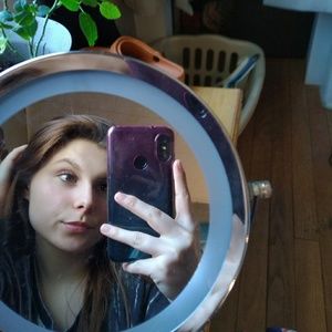 Meet your Posher, Kaela